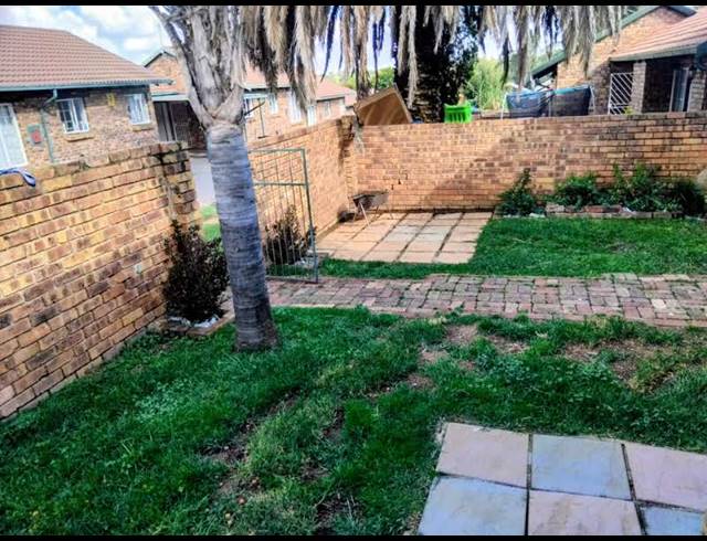 3 BEDROOM SIMPLEX FOR SALE IN BIRCHLEIGH